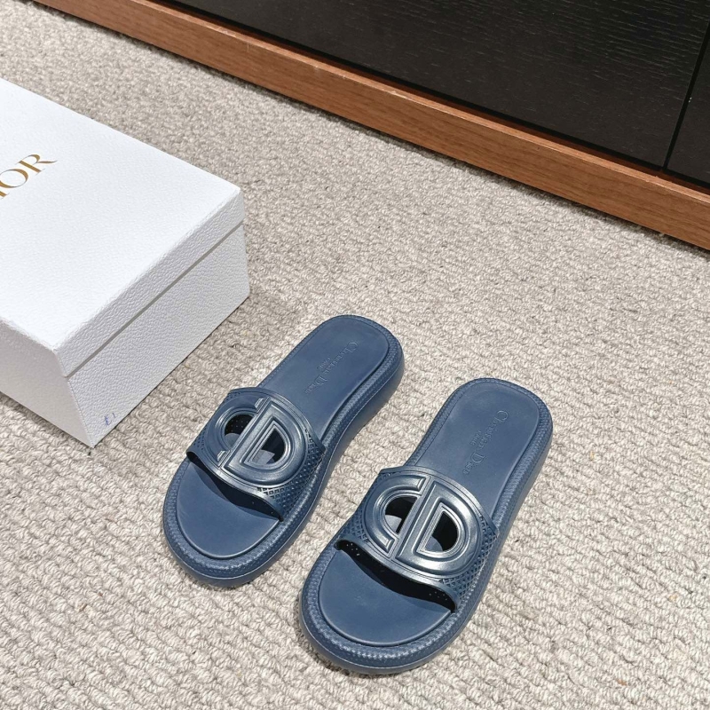 ch**an D*or slippers